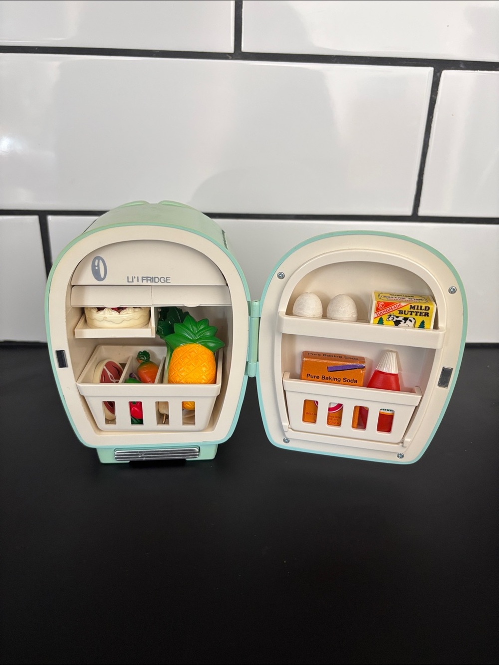 Vintage 80’s Lil Beetland Fridge Stationary Set